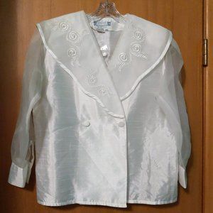 Brzemar Petites by Jeremy Scott Double breasted blazer with emboidery and pearls